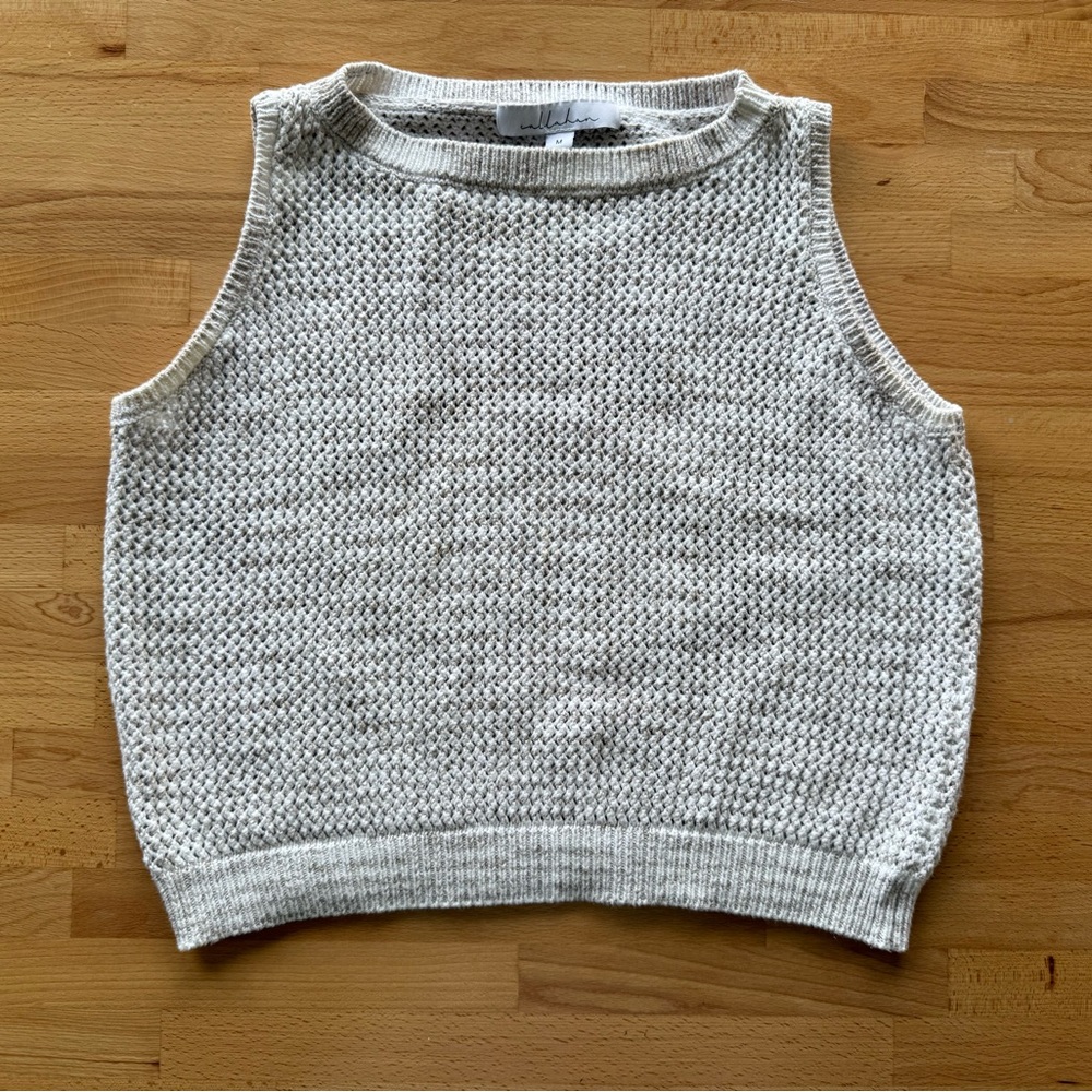 Callahan Women Cream and White Sleeveless Cotton Sweater Size M